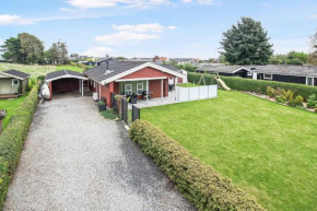 Nice Cottage In Quiet Surroundings Near The Beach, Hejls